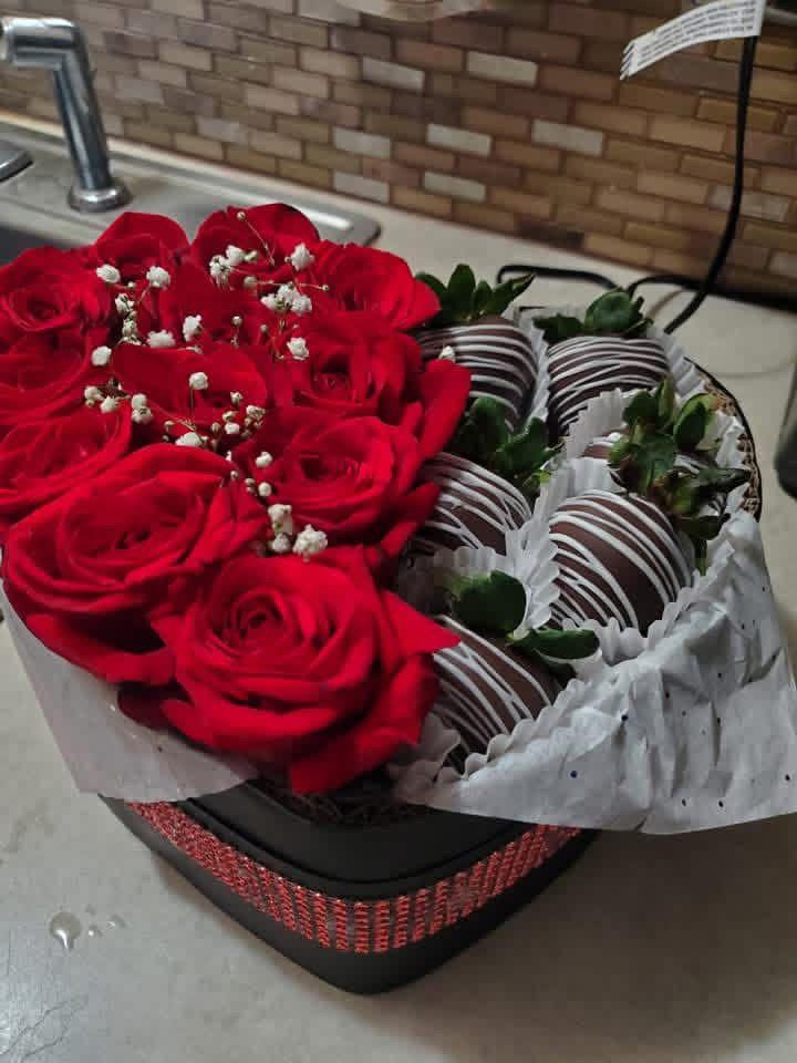 Rosas con Fresas Cubiertas